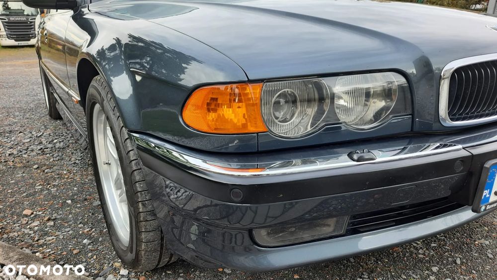 BMW Seria 7 740i - 9
