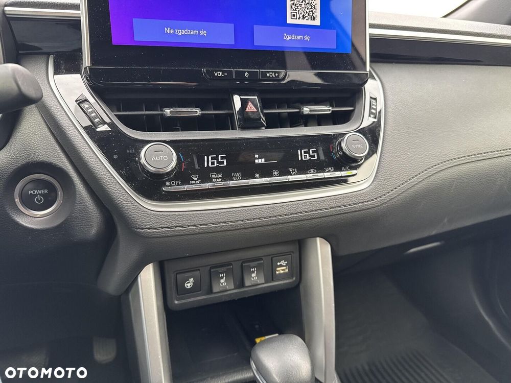 Toyota Corolla Cross - 24