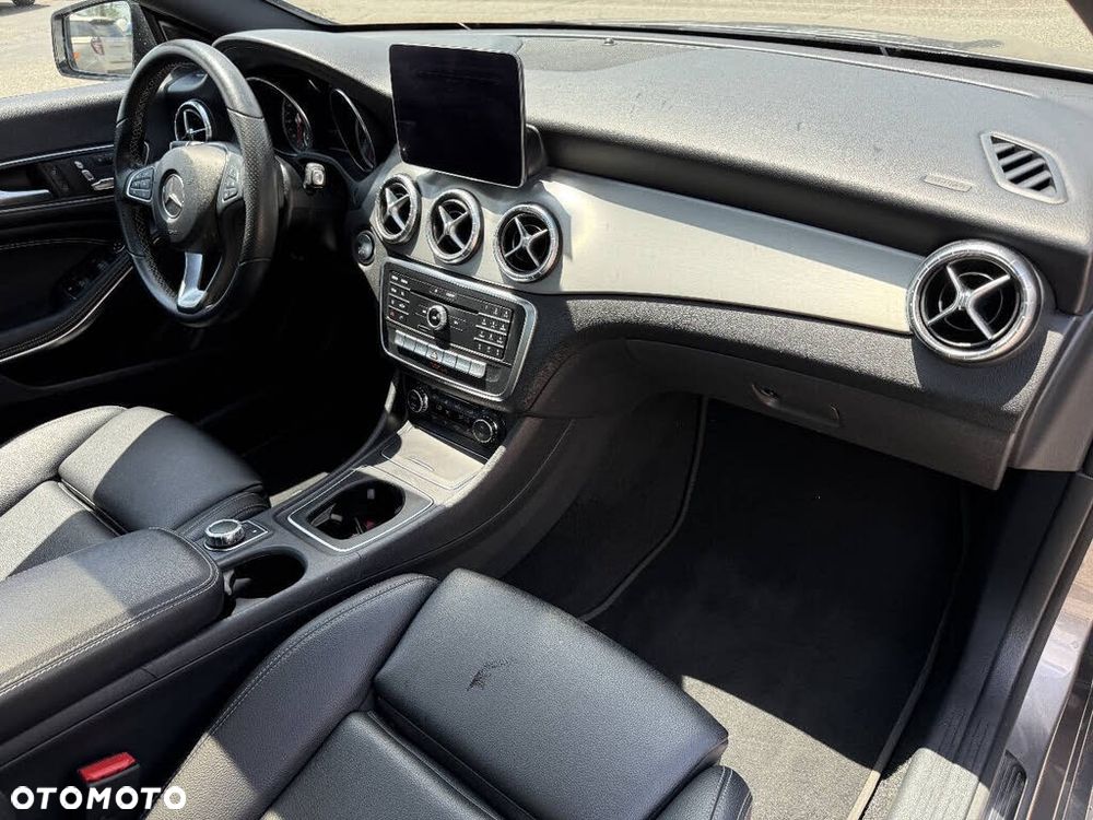 Mercedes-Benz CLA 250 4-Matic Sport - 12