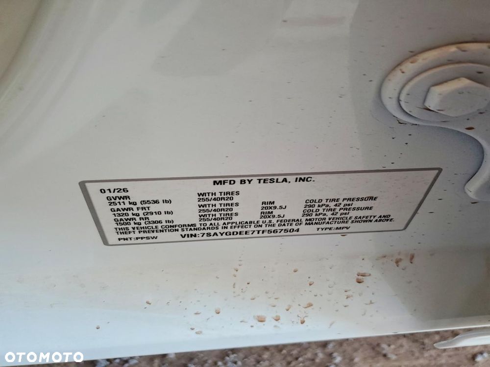 Tesla Model Y Long Range Dual Motor AWD - 14