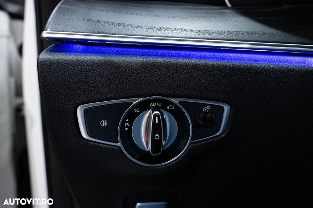 Mercedes-Benz E 300 9G-TRONIC AMG Line - 28