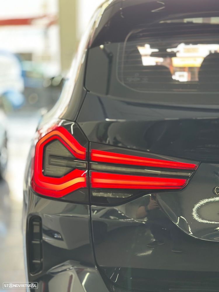 BMW iX3 M Sport Impressive - 33