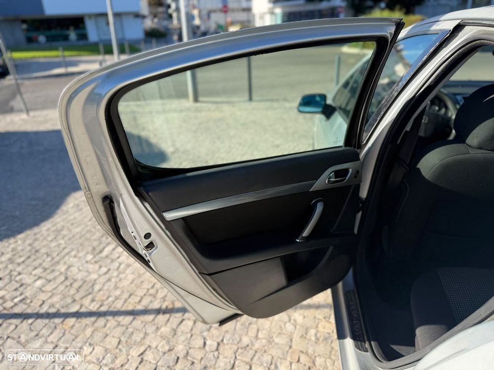 Peugeot 407 1.6 HDi SE Navteq - 20