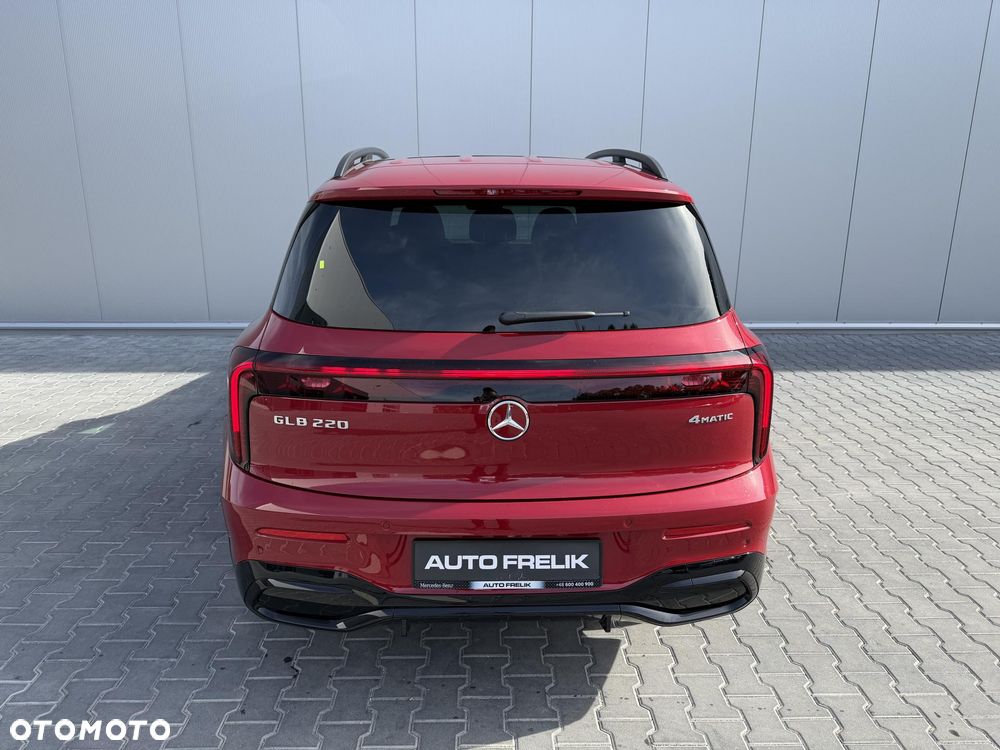 Mercedes-Benz GLB 220 mHEV 4-Matic 8G-eDCT - 10