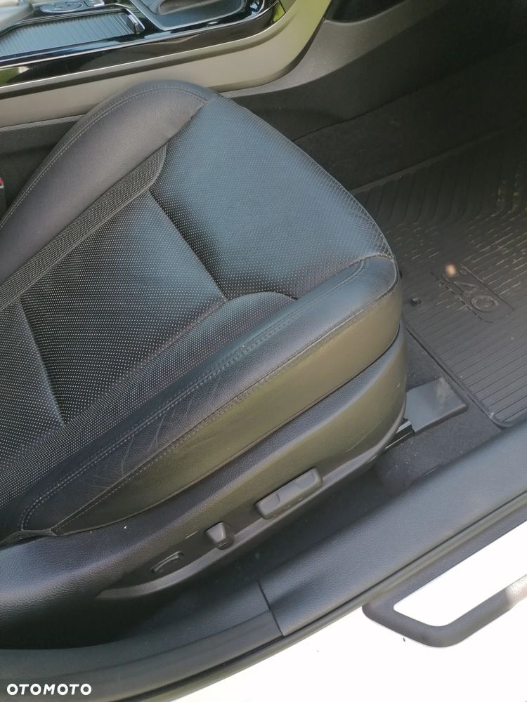Hyundai i40 Kombi 1.7 CRDi DCT Premium - 11
