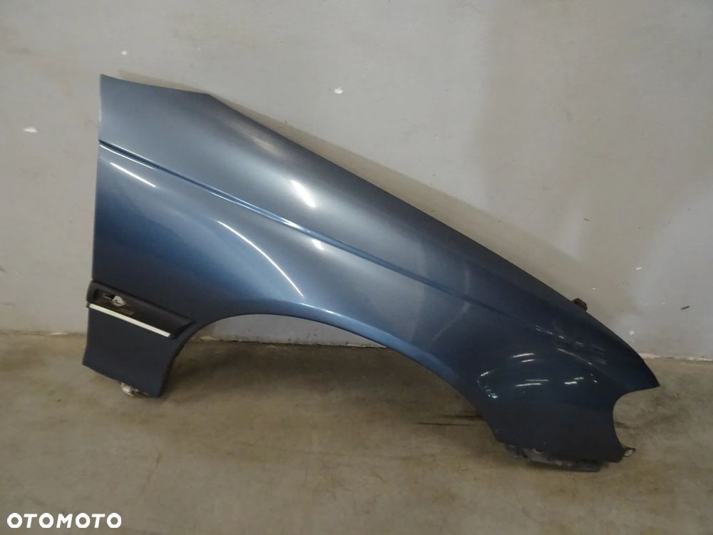 BŁOTNIK PRAWY PRZÓD PRZEDNI OPEL OMEGA B LAK: Z293 NR296 - 2