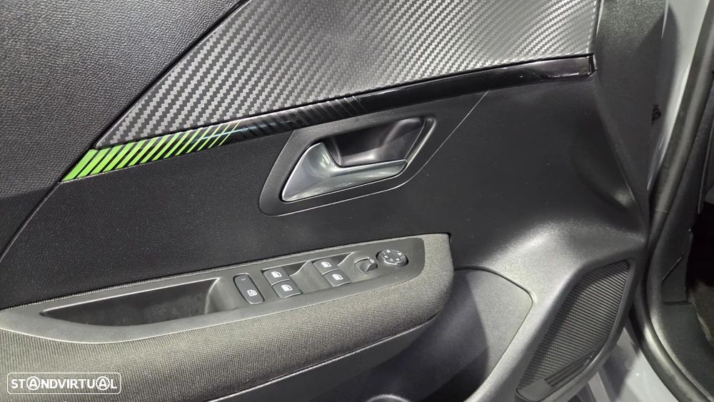 Peugeot 208 1.2 PureTech Active Pack - 32