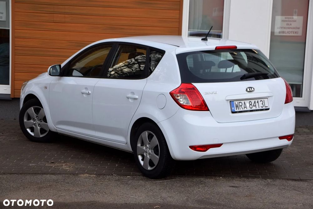Kia Ceed 1.4 Comfort - 11