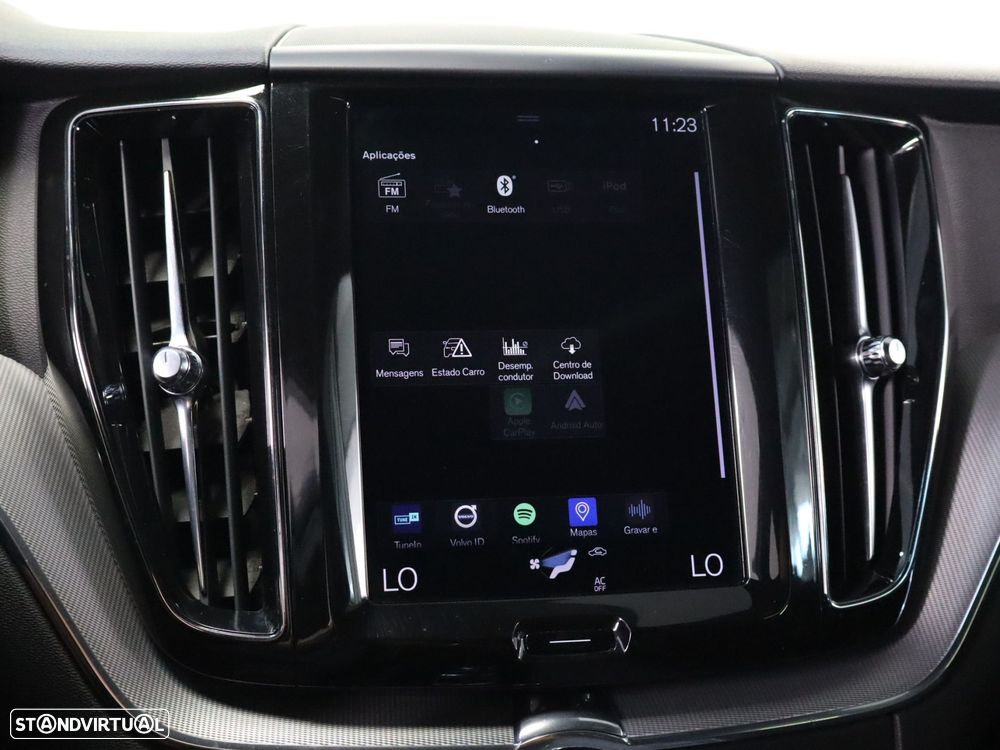 Volvo XC 60 2.0 T8 PHEV R-Design AWD - 18