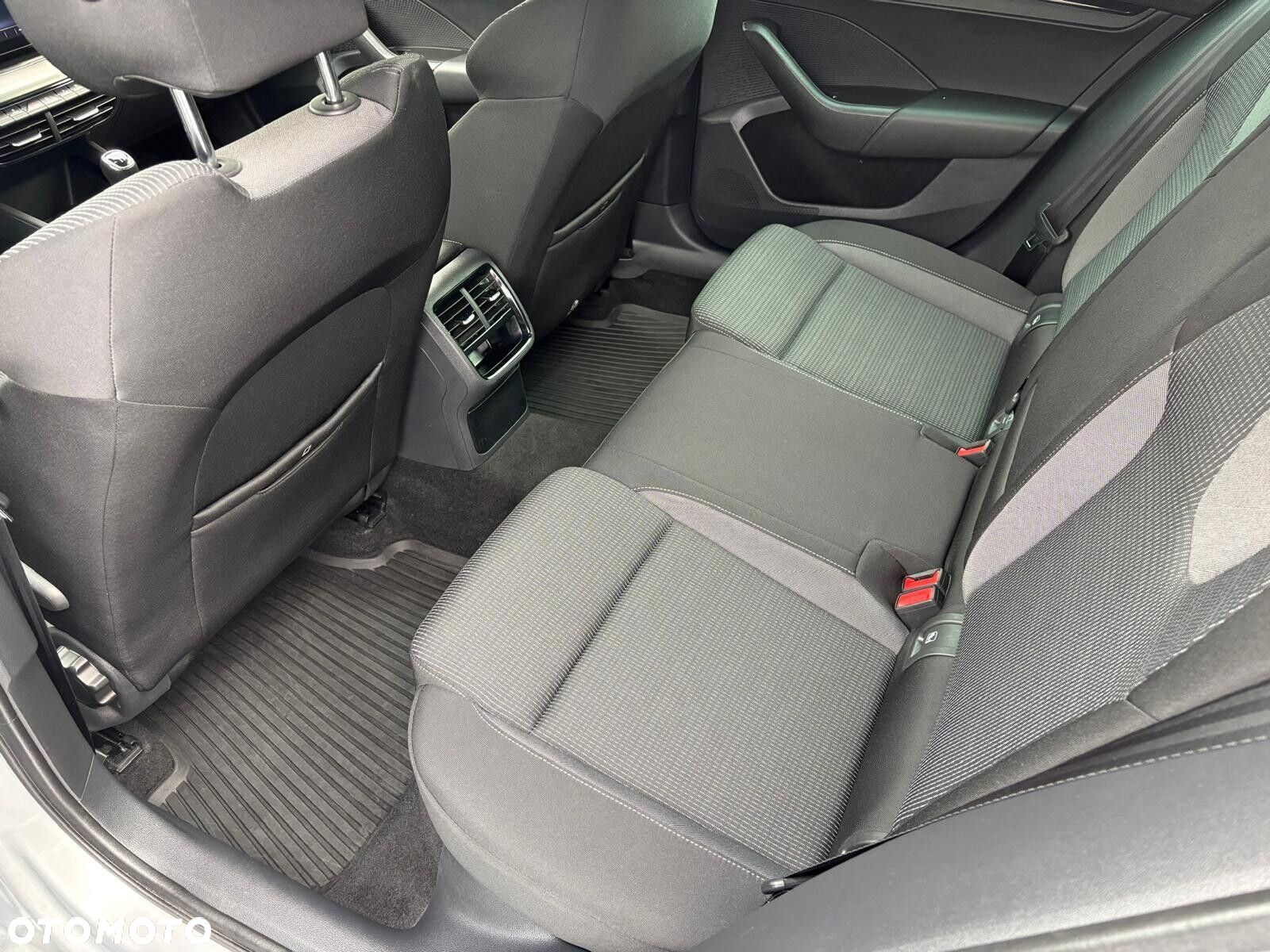 Skoda Octavia 1.5 TSI ACT Ambition - 17