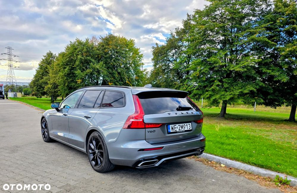 Volvo V60 B4 B R-Design - 5