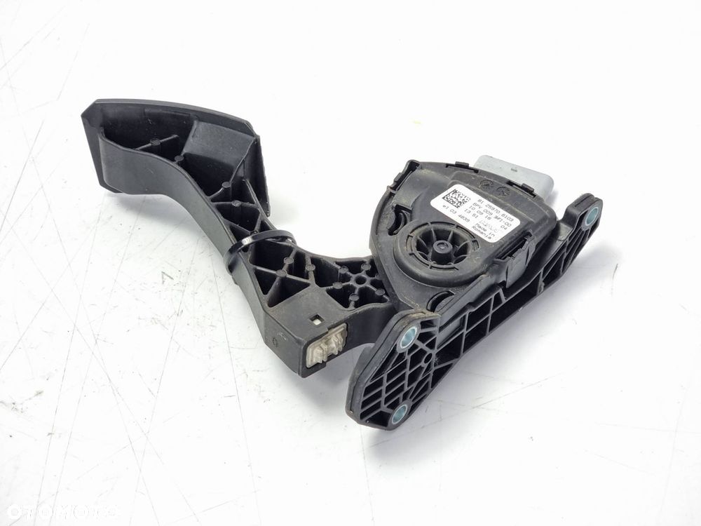 PEDAŁ MAN TGX 18.440 81.25970.6103 - 2