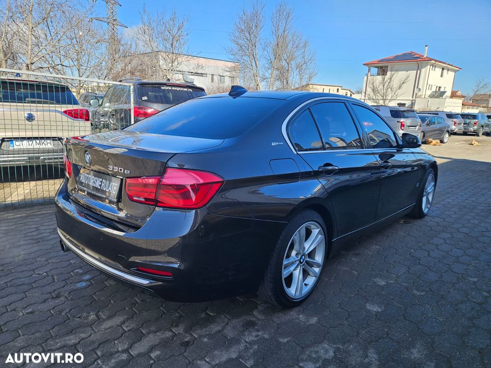 BMW Seria 3 330e iPerformance AT Luxury Line - 5
