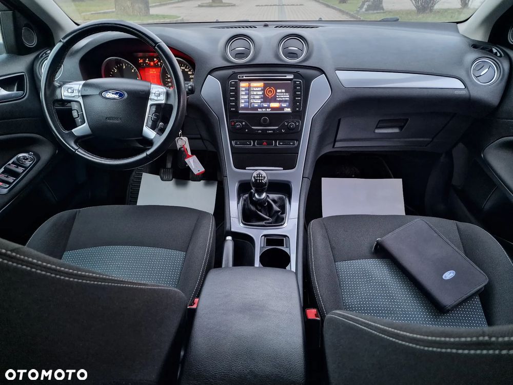 Ford Mondeo - 8