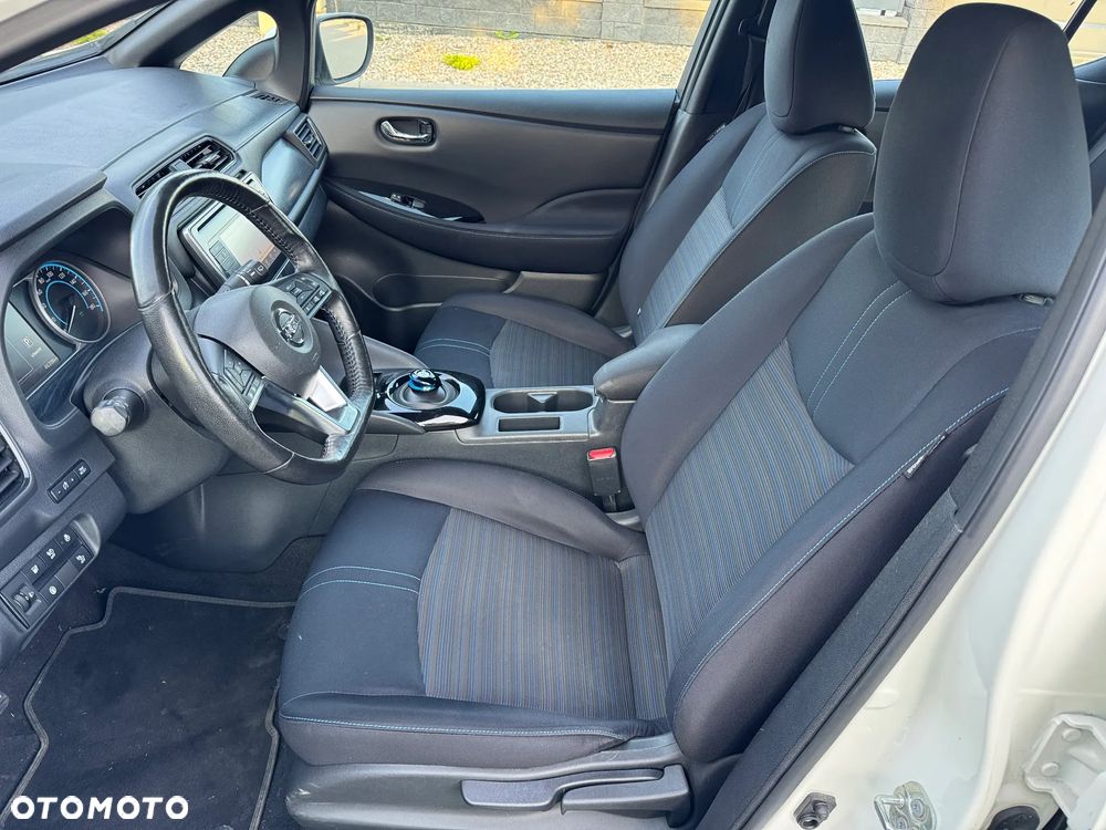 Nissan Leaf 40 kWh Acenta - 11