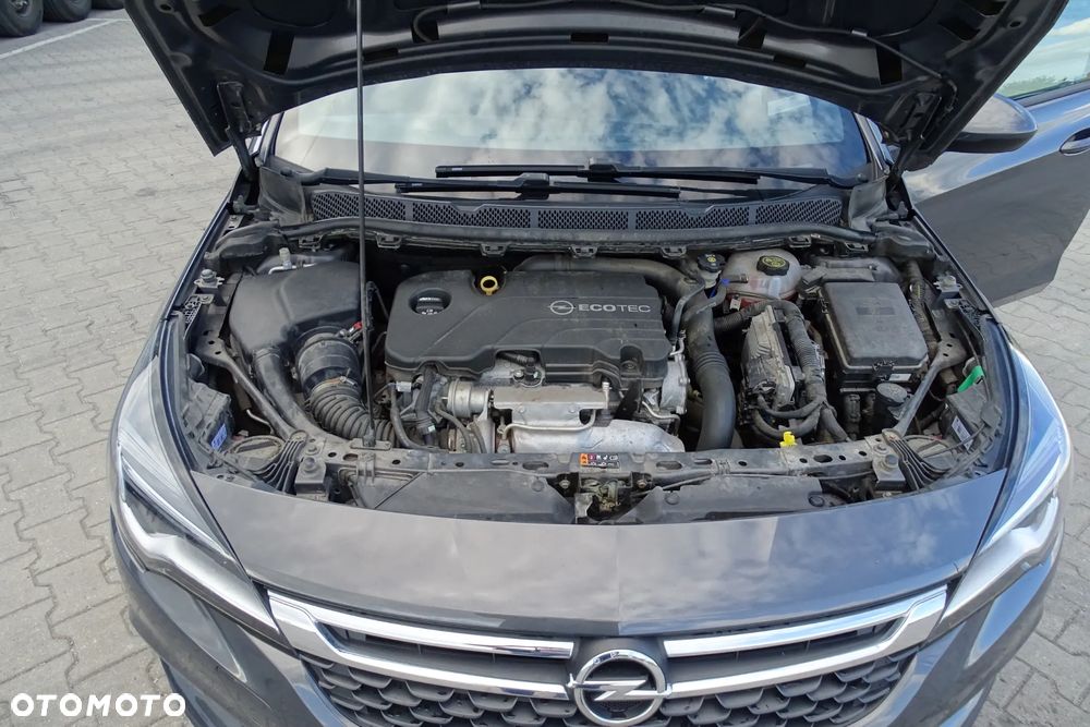 Opel Astra 1.4 Turbo Innovation - 22