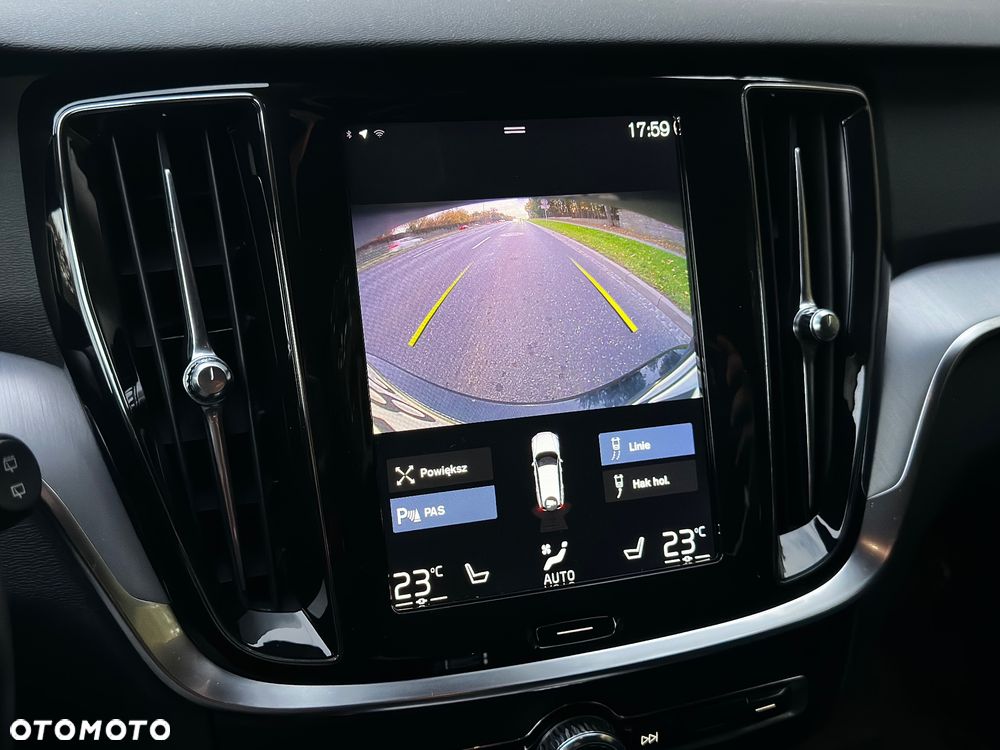Volvo V60 Cross Country D4 AWD - 33
