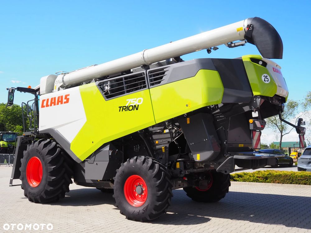 Claas Trion 750 CEMOS + V770 - 3