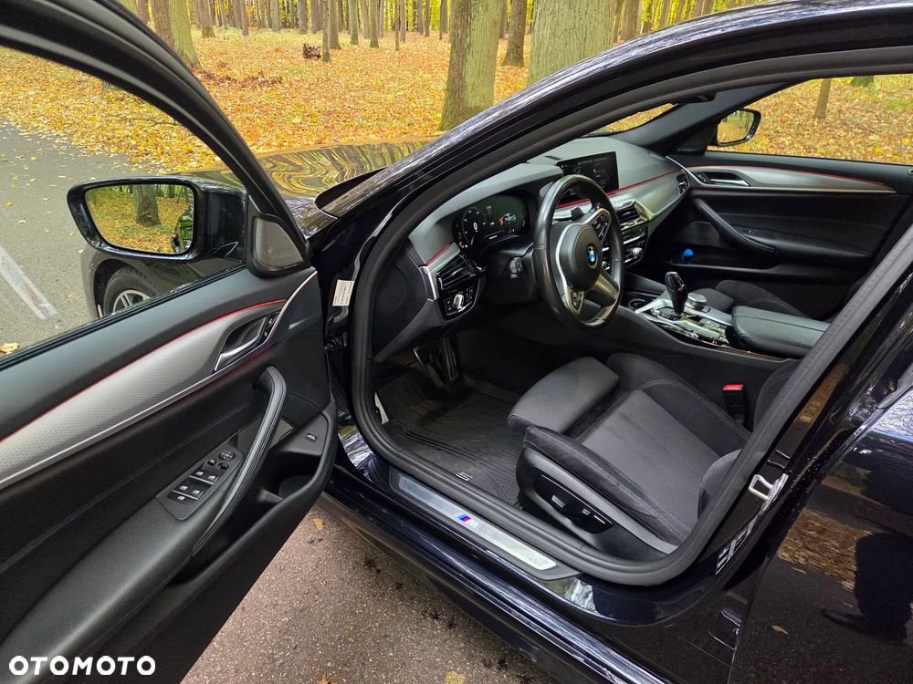 BMW Seria 5 520d M Sport sport - 18