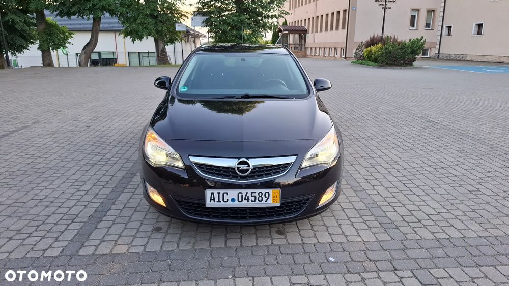 Opel Astra 1.4 T Cosmo - 11