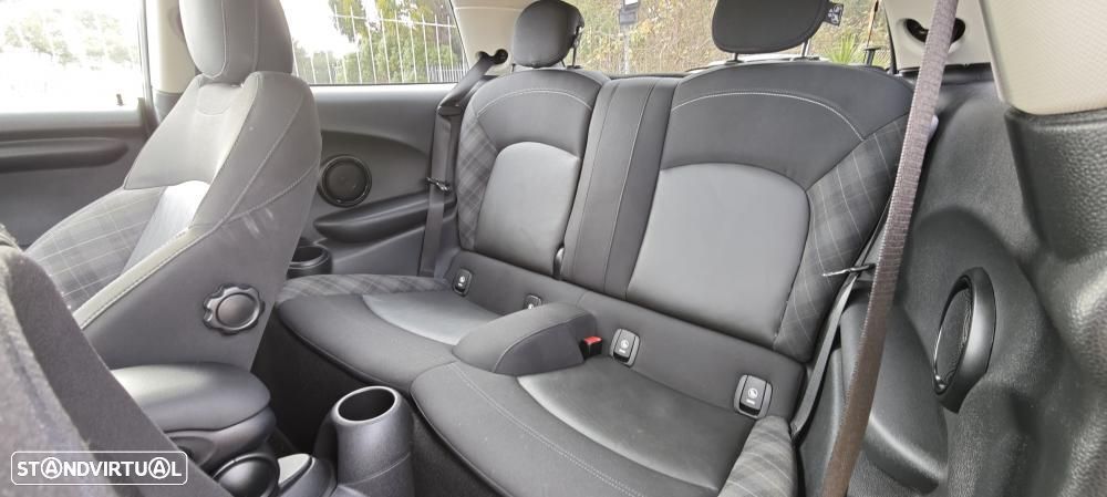 MINI 3 Portas Cooper D - 36