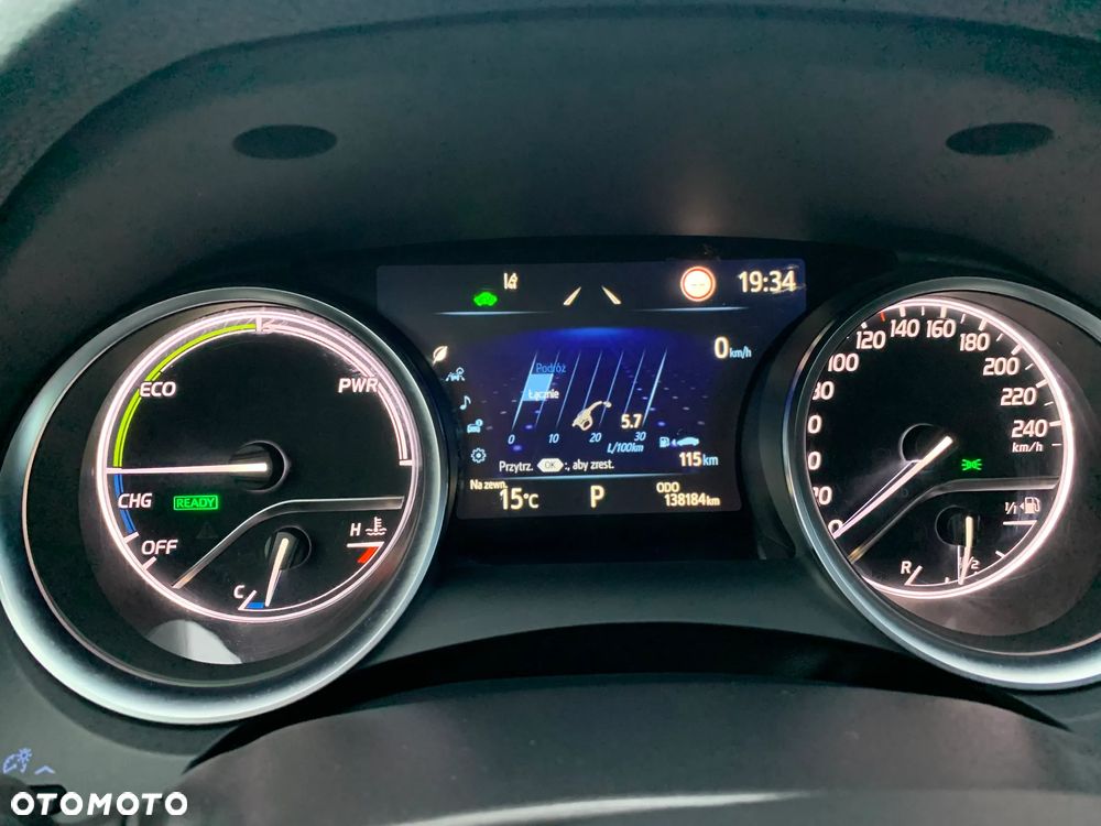 Toyota Camry 2.5 Hybrid Comfort CVT - 30