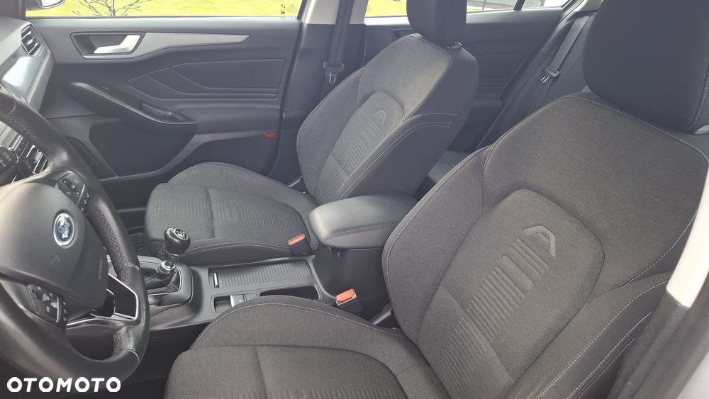 Ford Focus 1.0 EcoBoost Active Business - 10