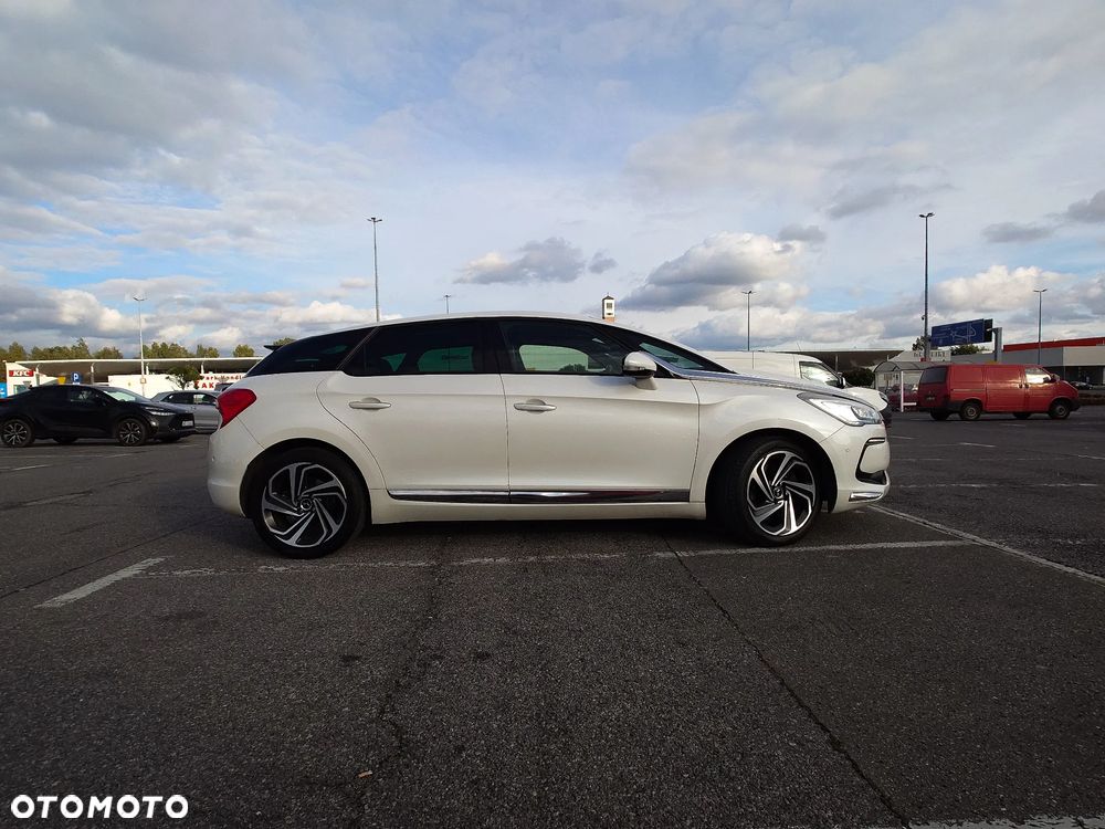DS Automobiles DS 5 - 6