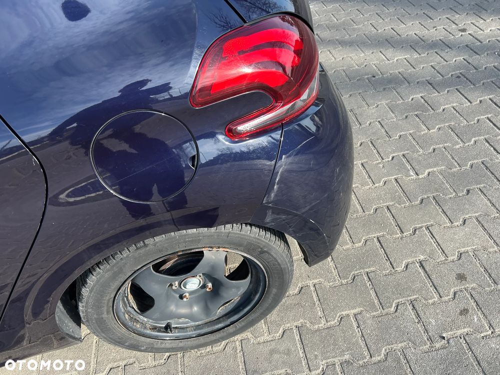 Peugeot 208 - 24