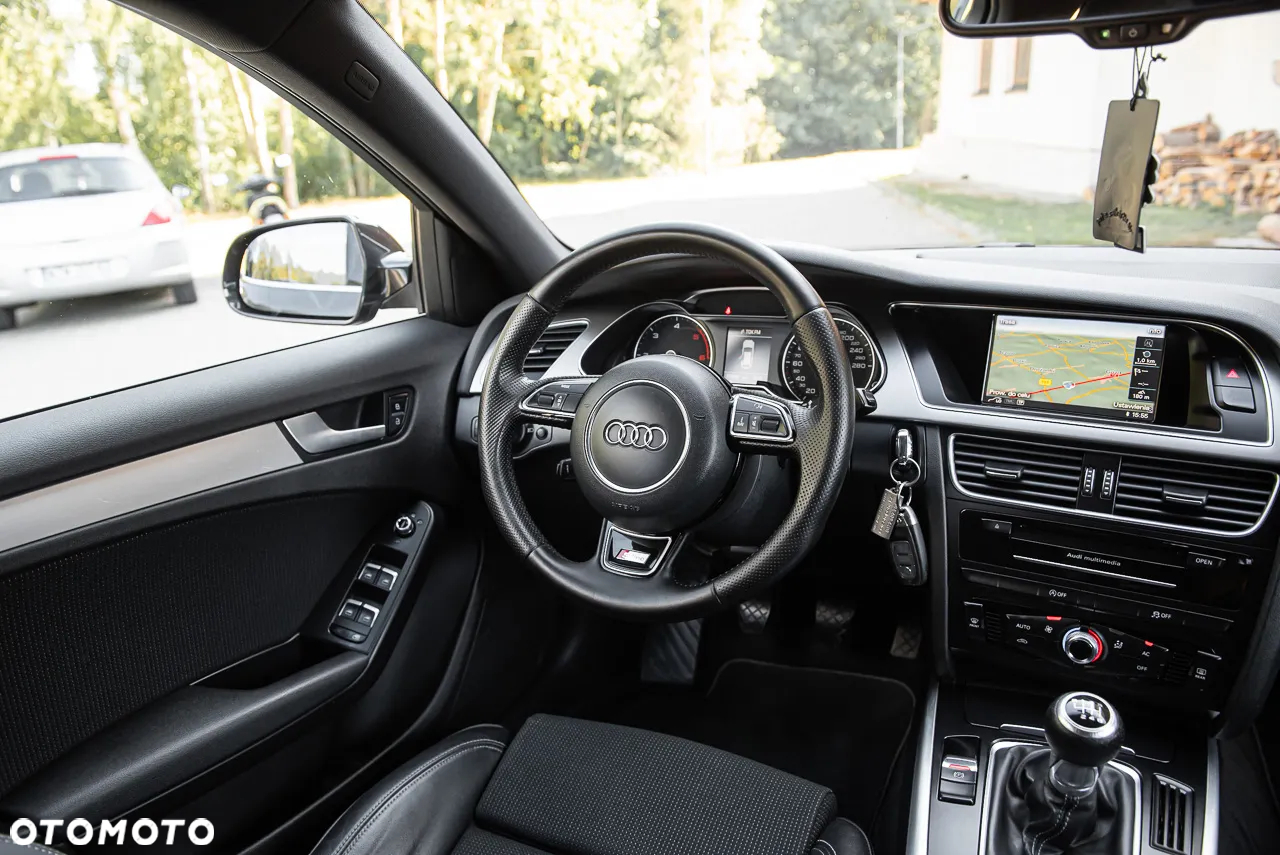 Audi A4 2.0 TDI DPF S line Sportpaket - 25