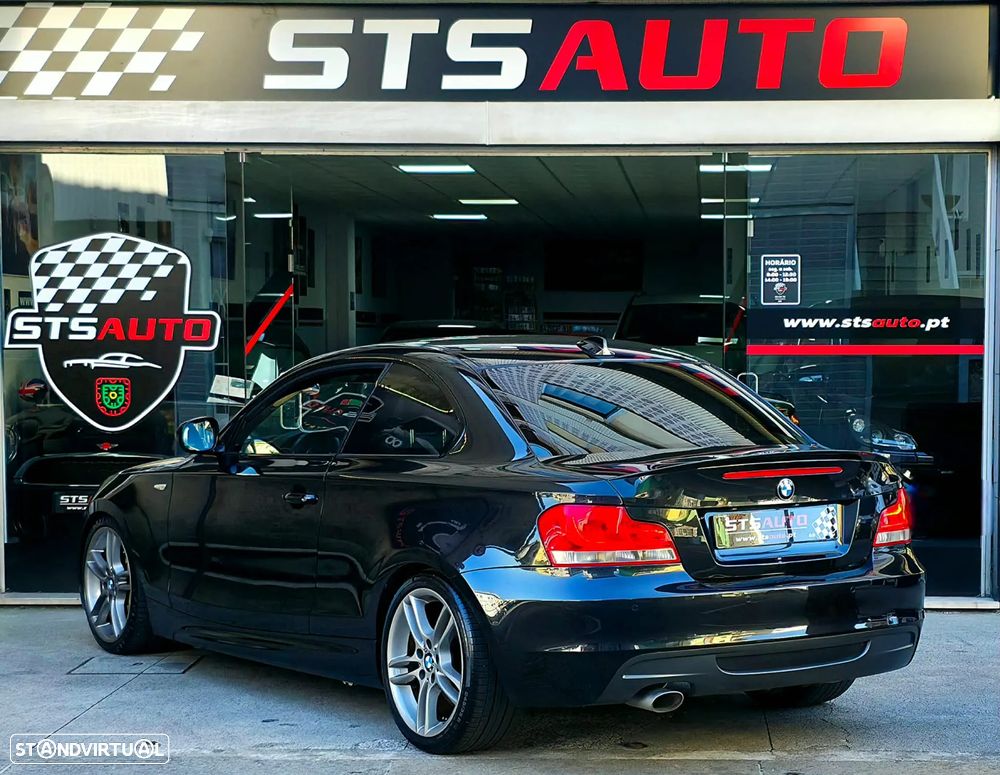 BMW 118 d Limited Edition Lifestyle c/ M Sport Pack - 7