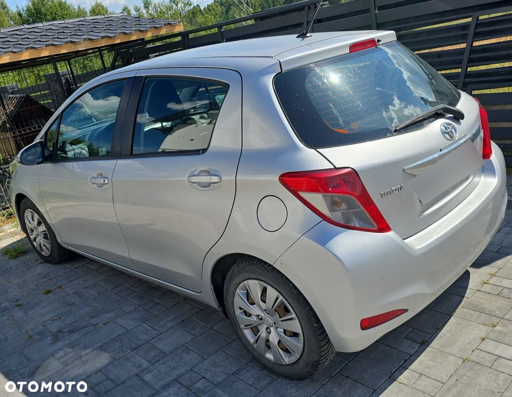 Toyota Yaris 1.33 Premium - 5