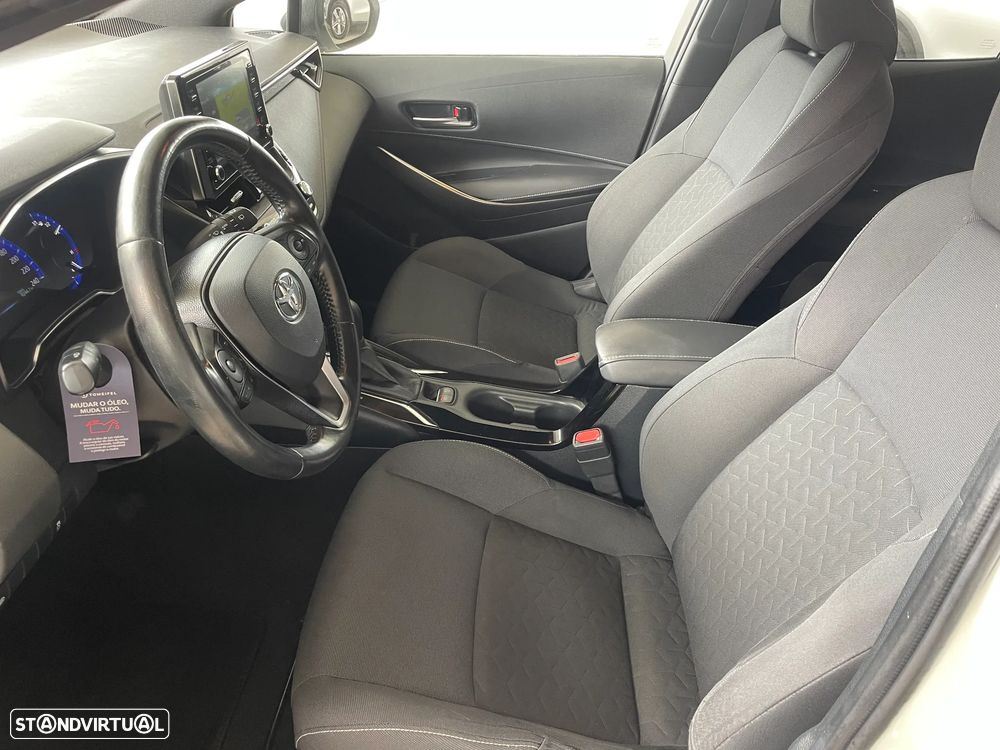 Toyota Corolla 1.8 Hybrid Exclusive - 11