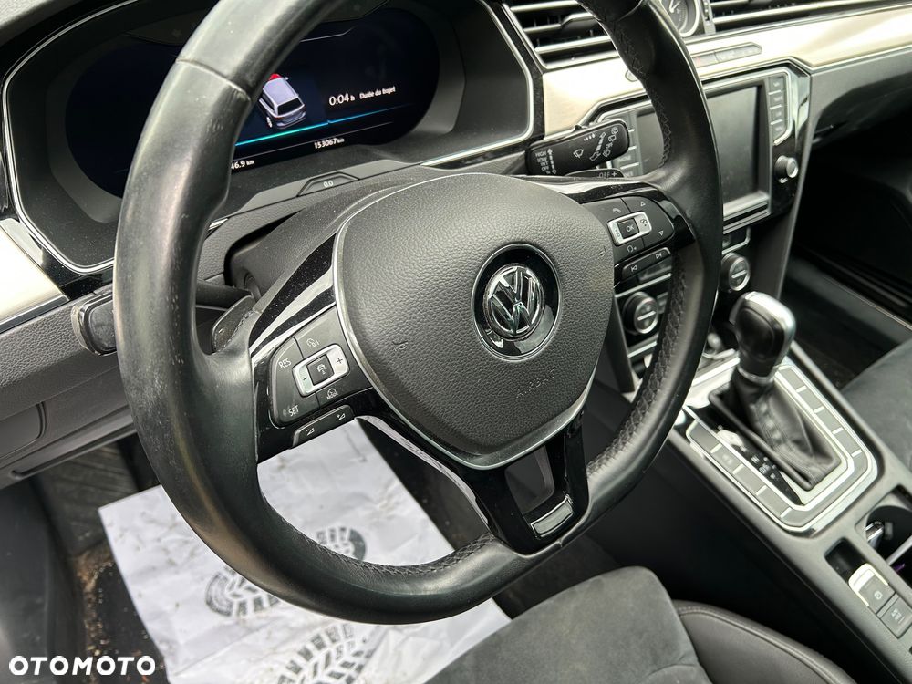Volkswagen Passat 2.0 TDI (BlueMotion Technology) DSG Comfortline - 11