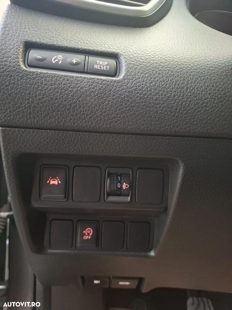 Nissan Qashqai 1.5 DCI Start/Stop N-Connecta - 27