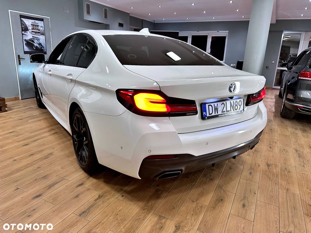BMW Seria 5 520d xDrive MHEV M Sport sport - 8