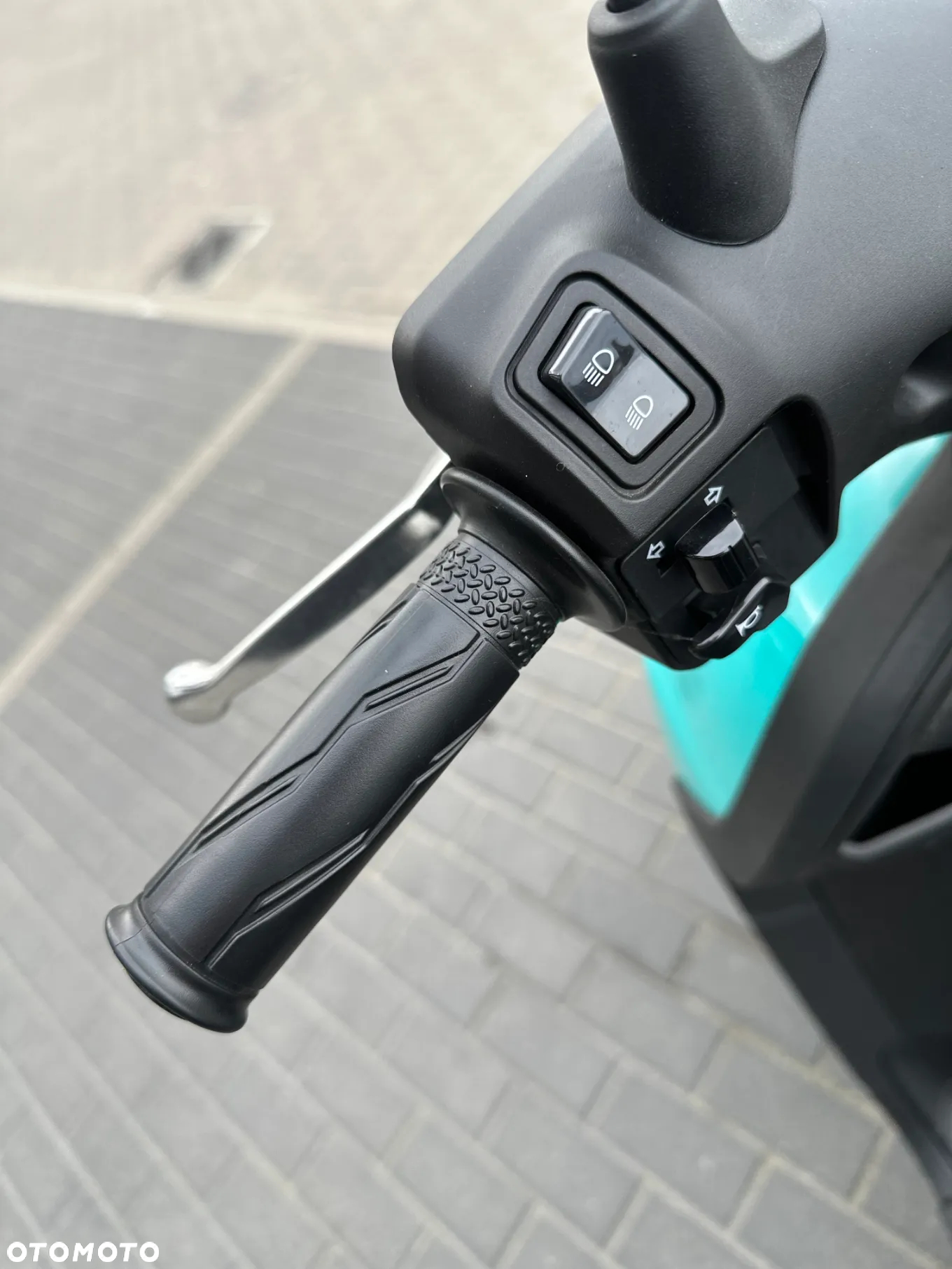 Yamaha Neos - 8