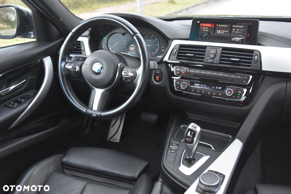 BMW Seria 3 320i Edition M Sport Shadow - 25