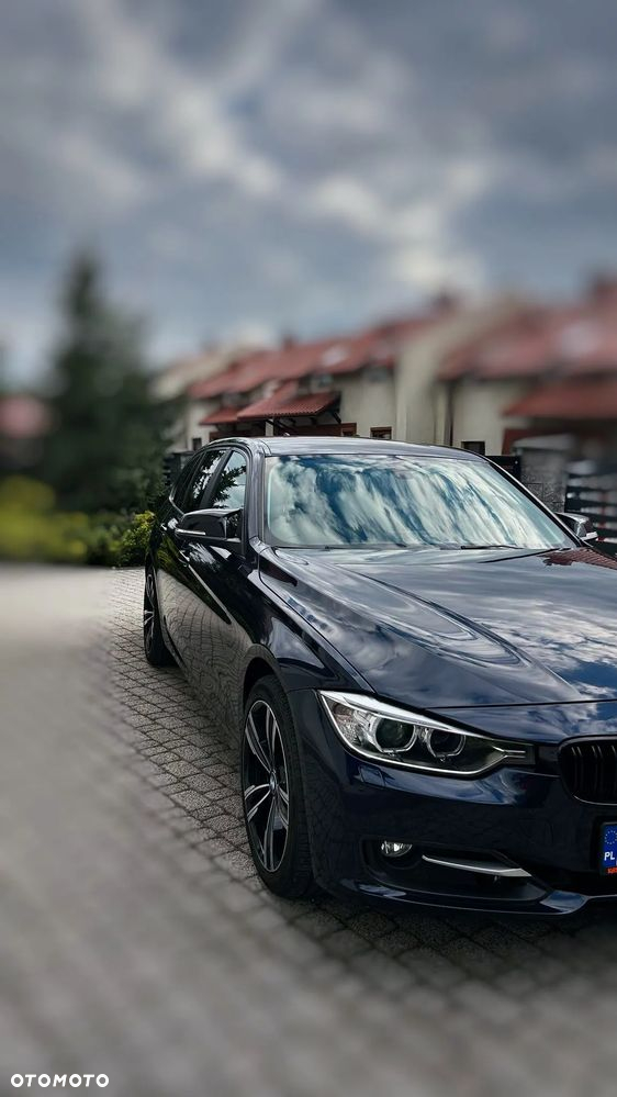 BMW Seria 3 318d Touring Sport Line - 3