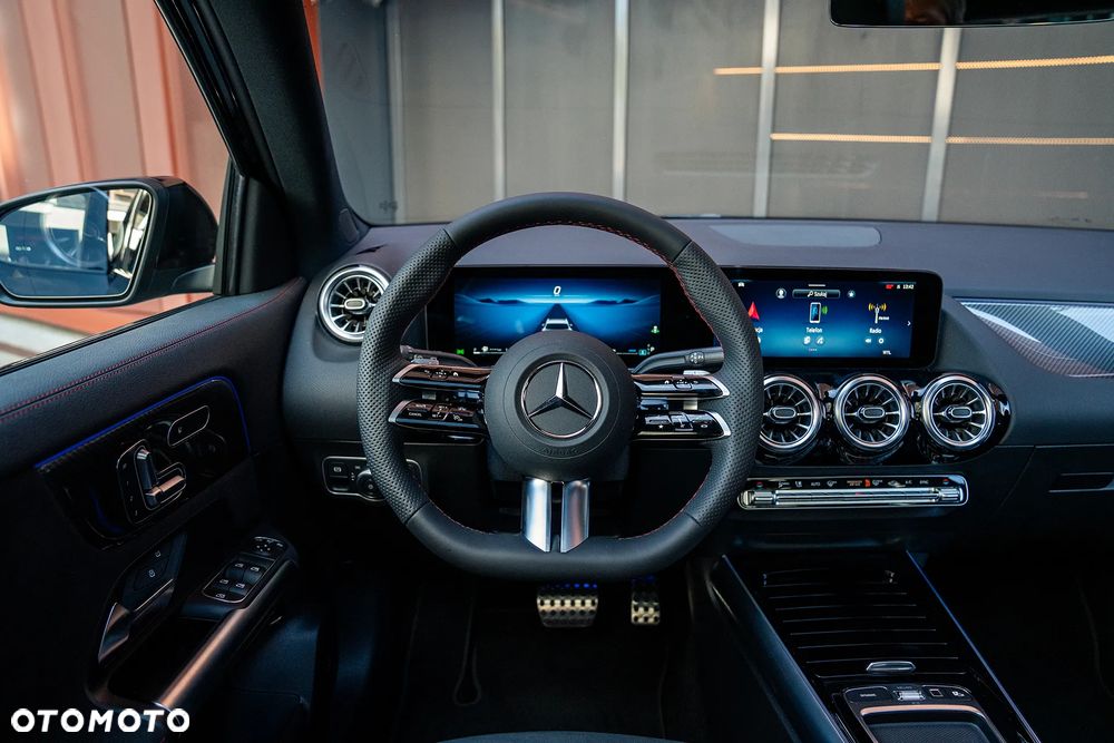 Mercedes-Benz GLA 220 mHEV 4-Matic AMG Line 8G-DCT - 16