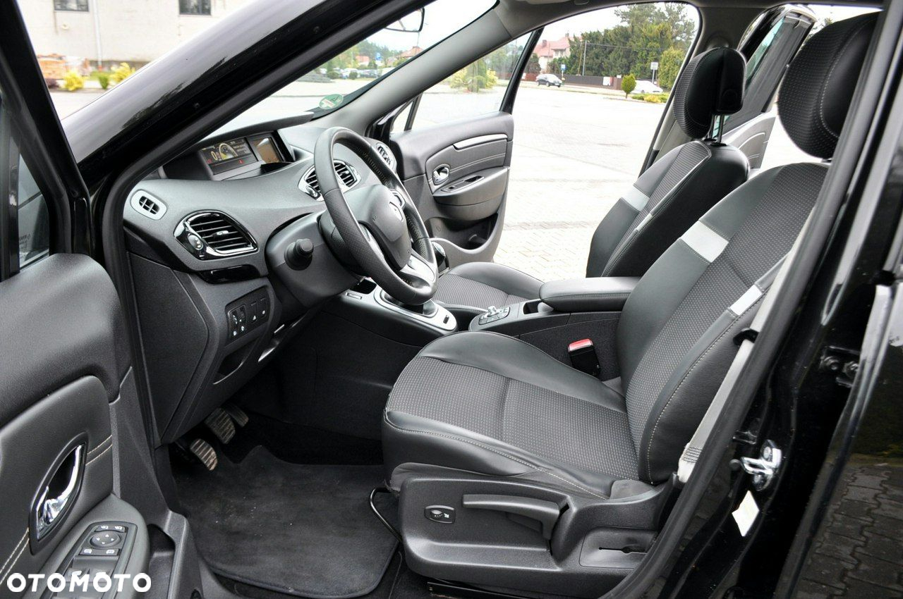 Renault Scenic - 24