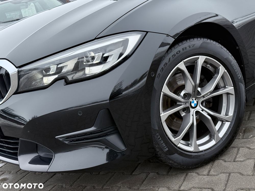 BMW Seria 3 320d Edition M Sport Shadow - 4