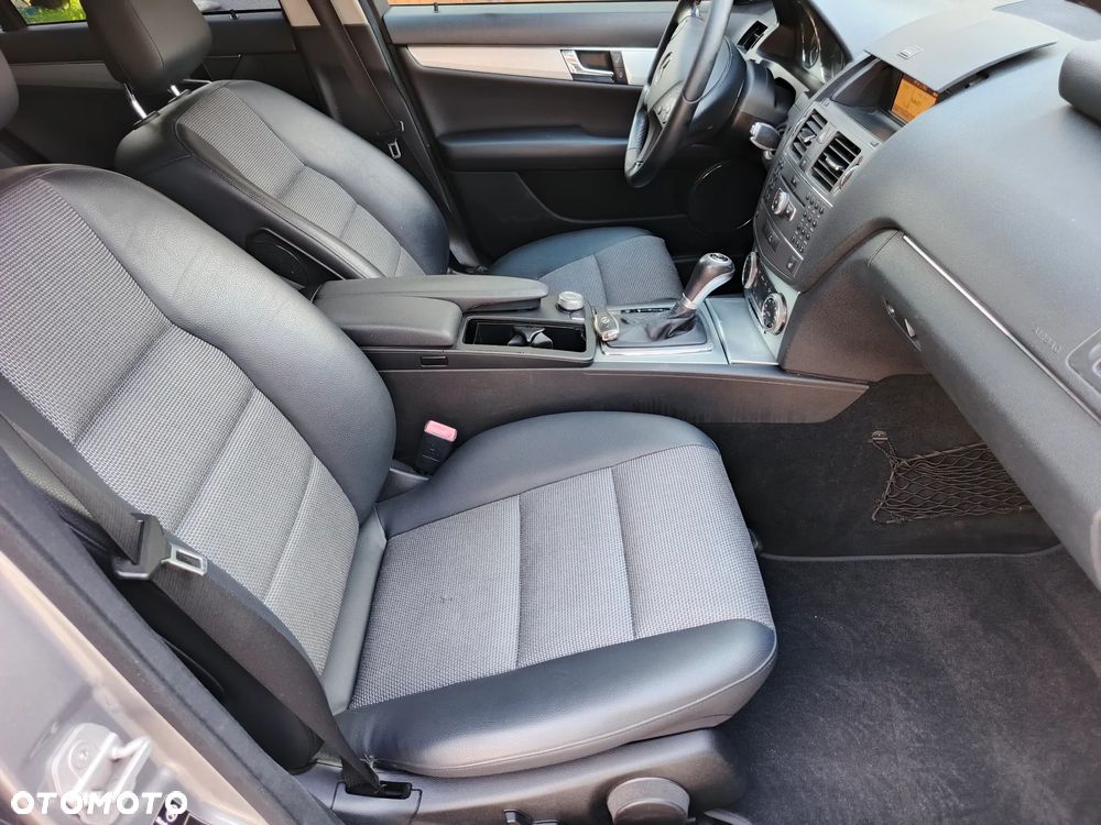 Mercedes-Benz Klasa C 250 T CDI DPF Automatik BlueEFFICIENCY Avantgarde - 20