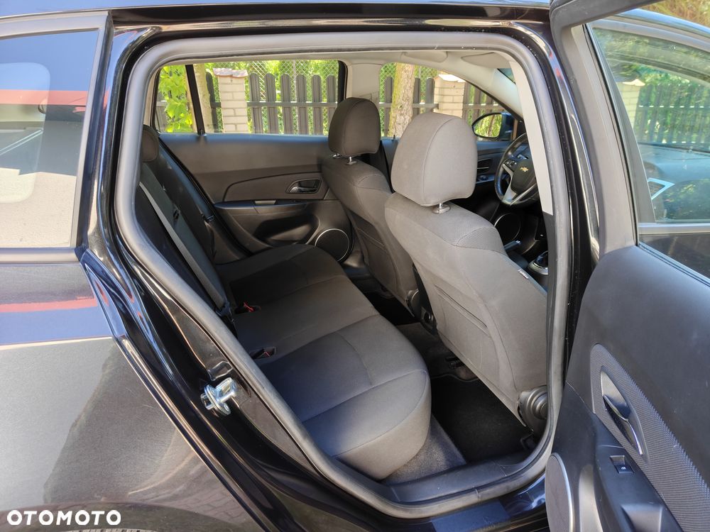 Chevrolet Cruze - 25