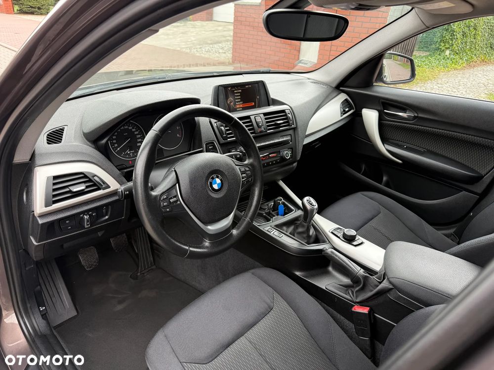 BMW Seria 1 120d - 30