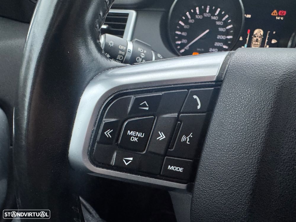 Land Rover Discovery Sport 2.0 eD4 HSE Luxury - 17