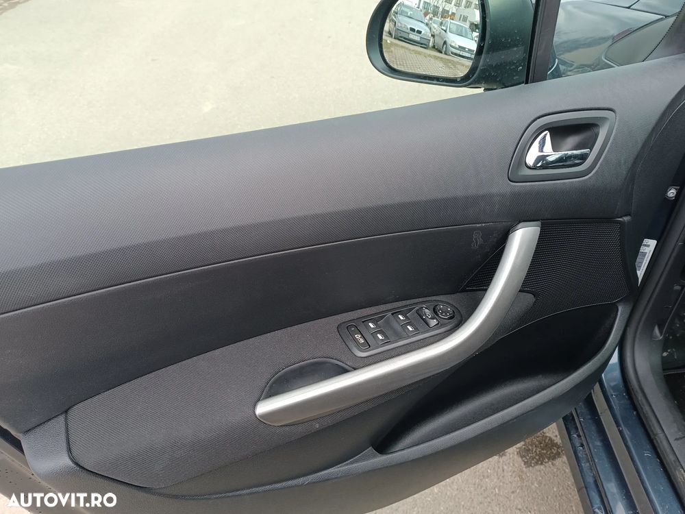 Peugeot 308 HDi FAP 110 Business Line Niveau 1 - 12