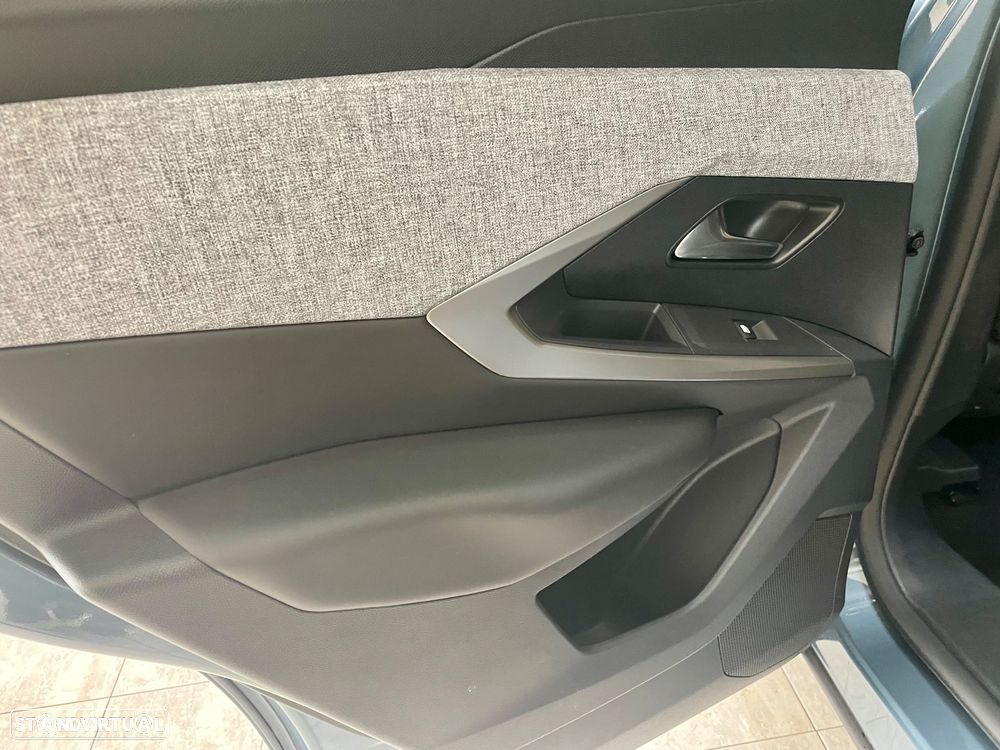 Peugeot 3008 1.2 Hybrid Allure Pack e-DCS6 - 31