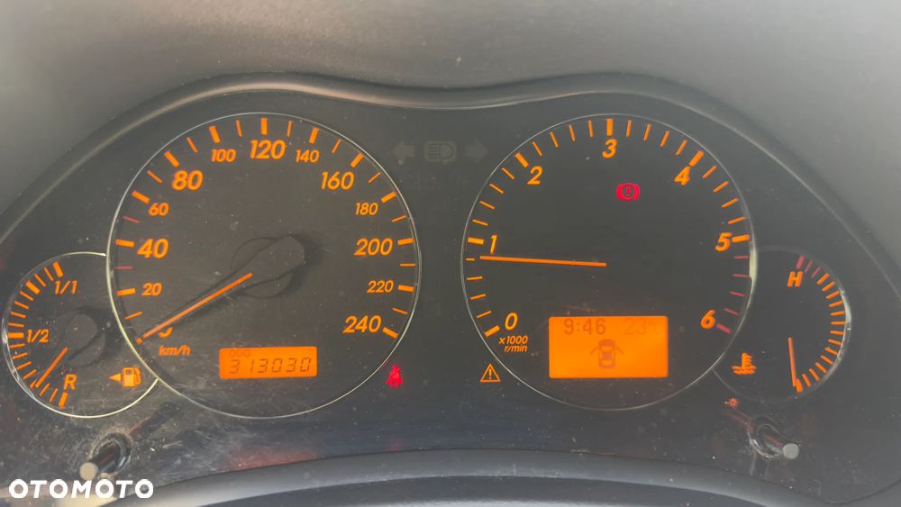 Toyota Avensis 2.2 D-4D Prestige - 6