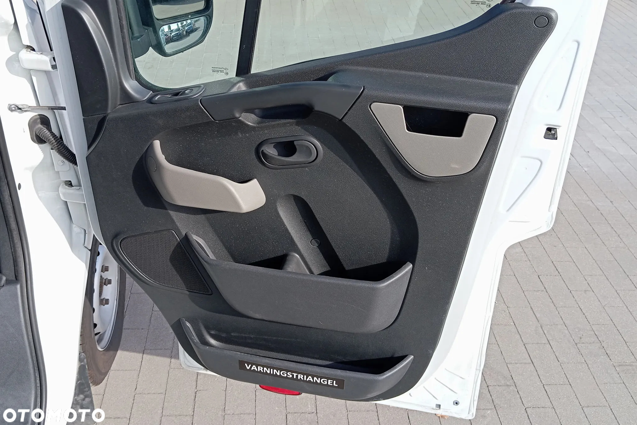 Renault Master III Mroźnia - 32